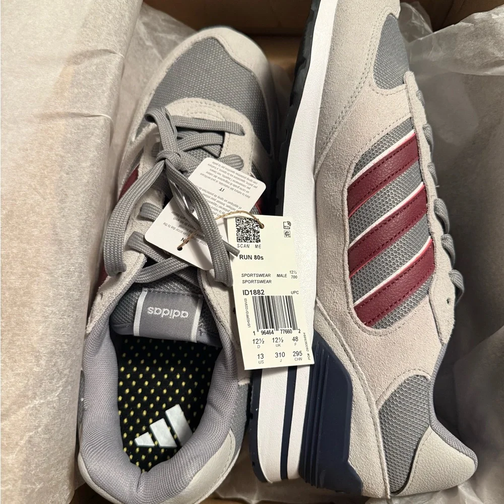Adidas Men’s '‎ Gray and Red Run 80’s Sneakers size 13